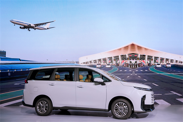 大空间、更省钱、长续航，“国民家用MPV”上汽大通G50混动MPV开启预售，满足家庭用车、旅游出行等全需求！